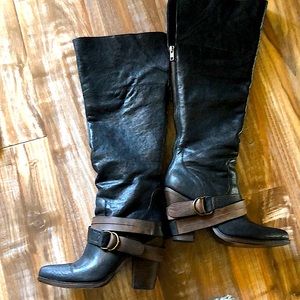 Steve Madden Western Cowgirl Black and Brown Heeled Strap Boots Size 7
